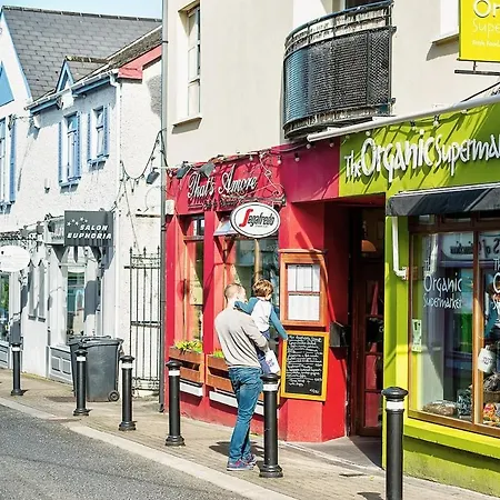 Sea Breeze Spacious 2 Bed House * Malahide